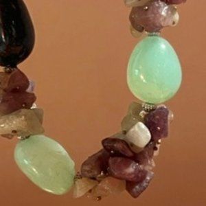 Beautiful beachy gem necklace